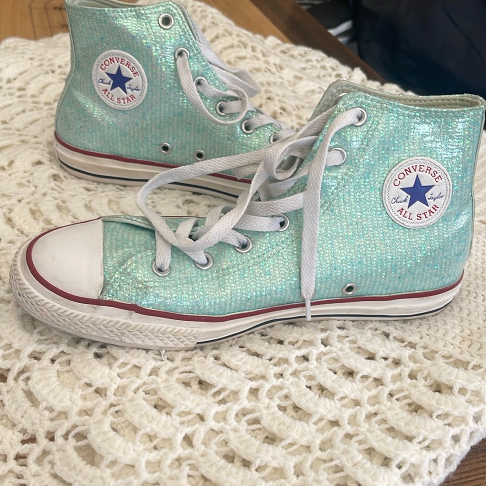 Vintage 80’s  YOUTH  Converse  high tops